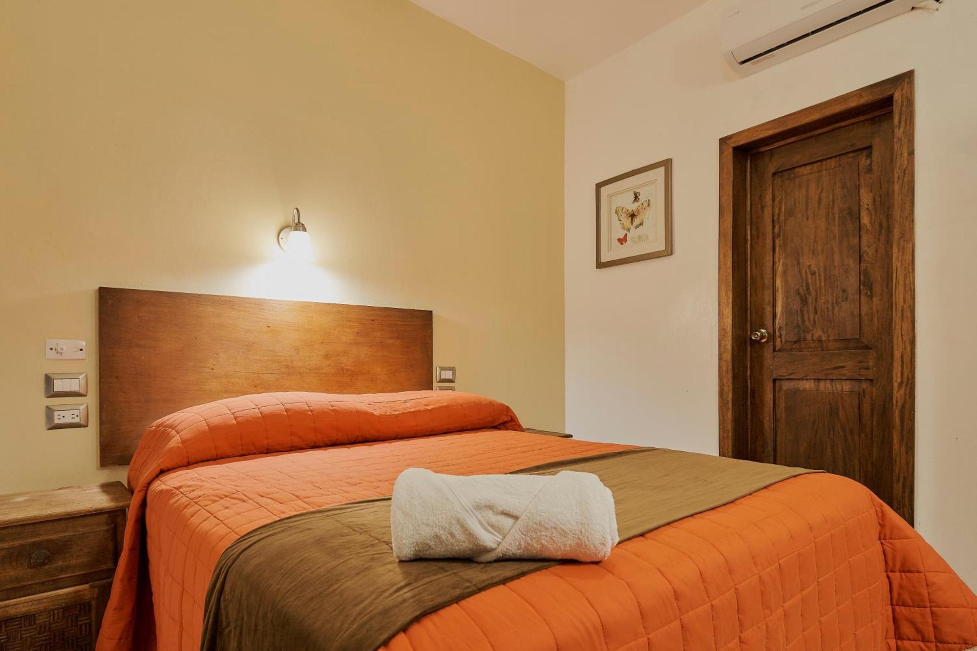 Hotel Cervantino Тапачула Экстерьер фото